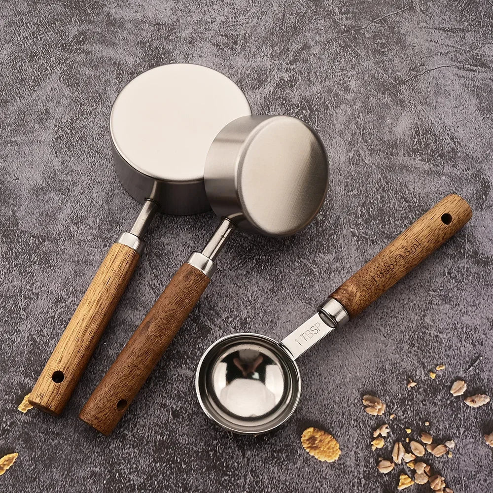 Accura - 8-Piece nested Measuring Set
