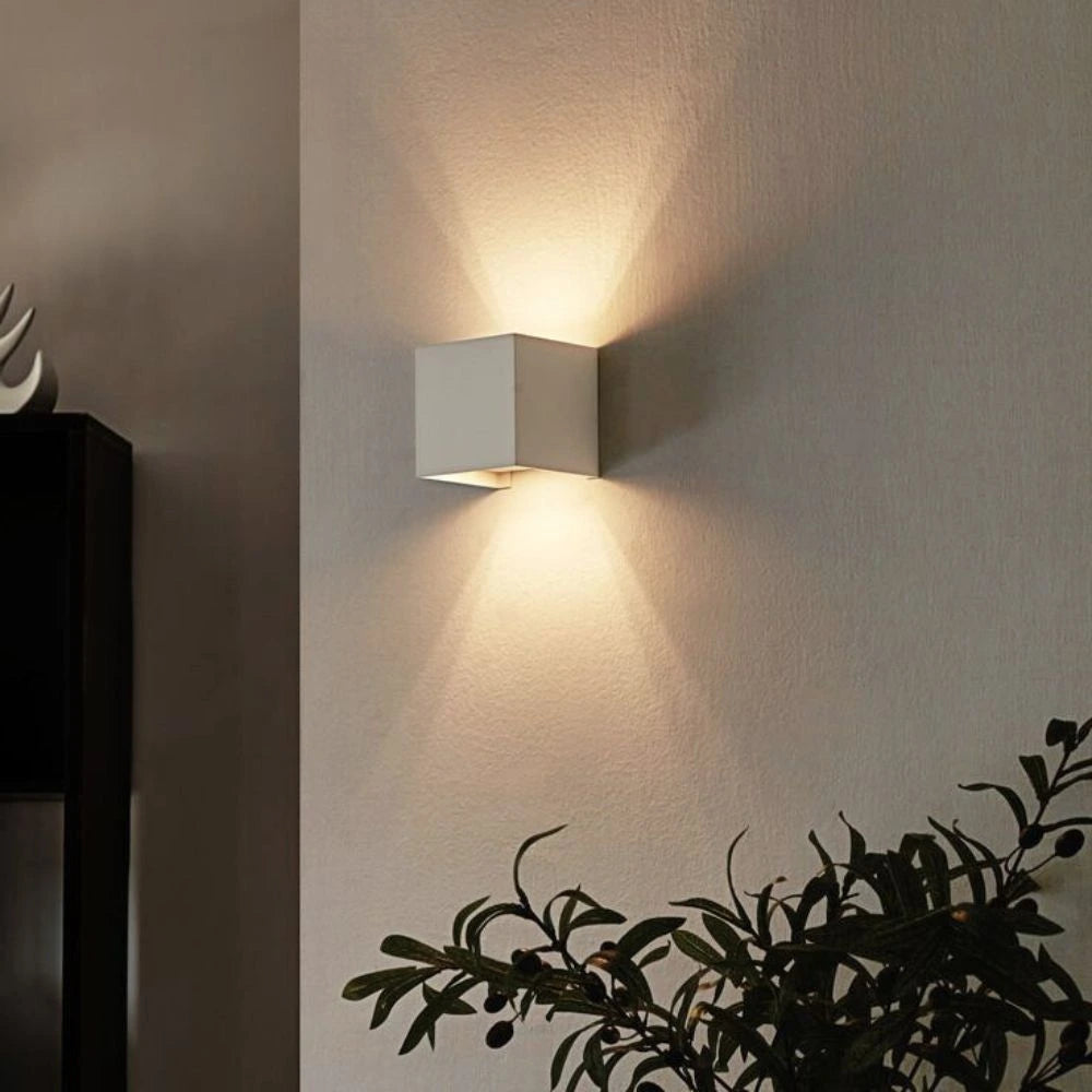 Aero Adjustable Wall Light | Customizable Angle, Indoor & Outdoor Use 4