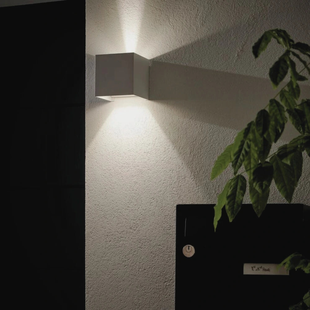 Aero Adjustable Wall Light | Customizable Angle, Indoor & Outdoor Use 8
