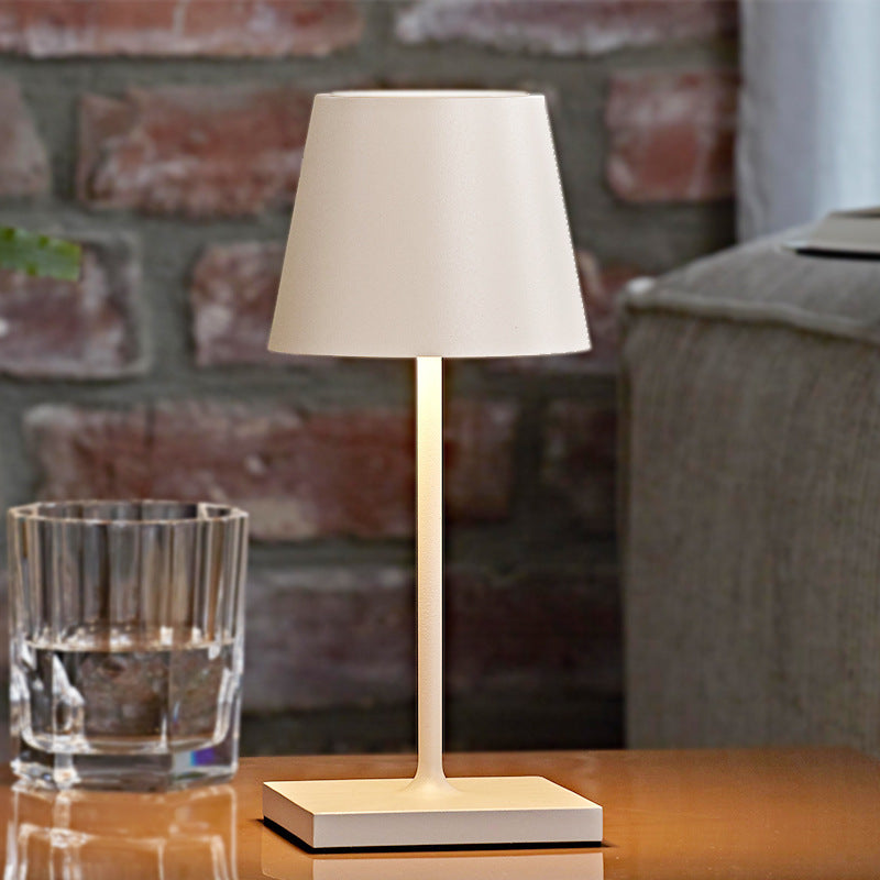 Illumia - Cordless Modern Table Lamp