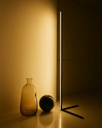 LuminaBeam - Modern Floor Lamp