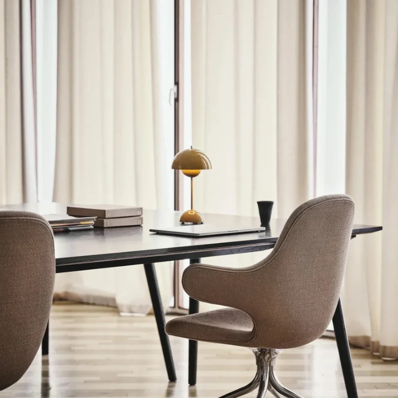Modulume - Modernist Touch-Controlled LED Table Lamp