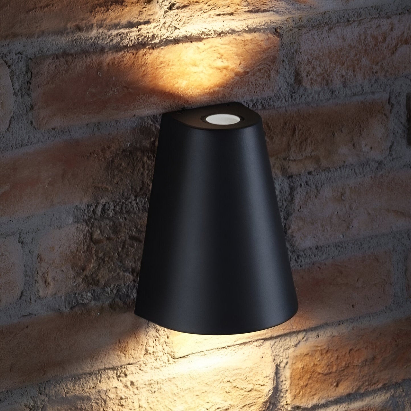 Nordic Aluminum Outdoor Wall Light | IP65 Waterproof Fixture 2