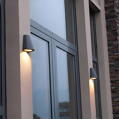 Nordic Aluminum Outdoor Wall Light | IP65 Waterproof Fixture 3