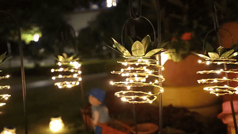 PineGlow - Hanging Solar Light