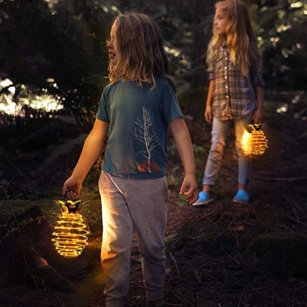 PineGlow - Hanging Solar Light
