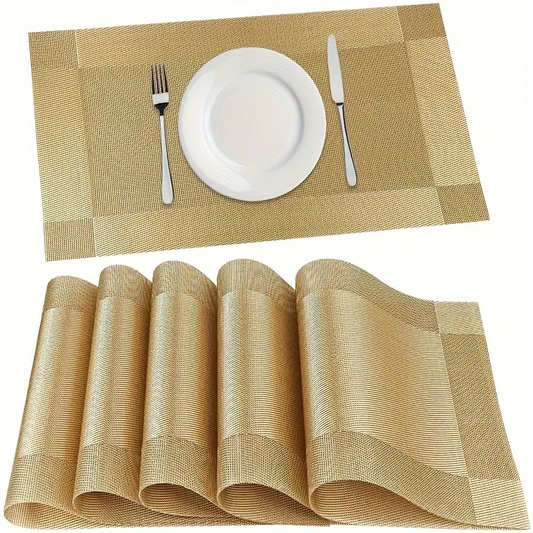 Pura Dining Mat in stylish design, made from heat-resistant PVC, featuring a non-slip surface ideal for protecting dining tables and enhancing table settings. 0