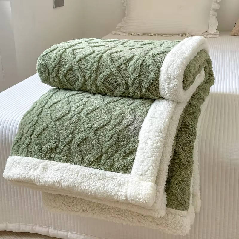 Snugglia - Thick Double-Sided Throw Blanket