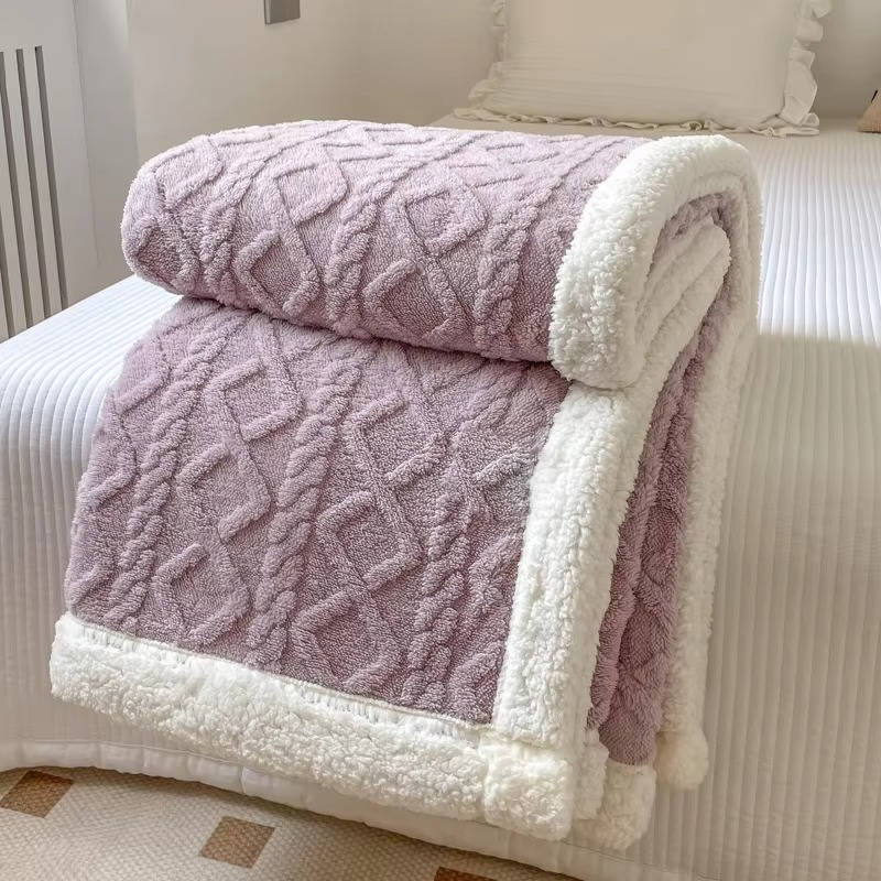 Snugglia - Thick Double-Sided Throw Blanket