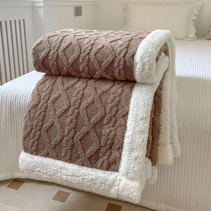Snugglia - Thick Double-Sided Throw Blanket