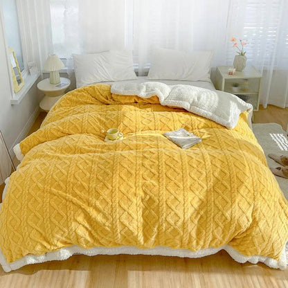 Snugglia - Thick Double-Sided Throw Blanket