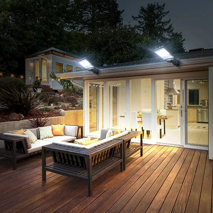 Solaraq - Outdoor Solar Wall Light